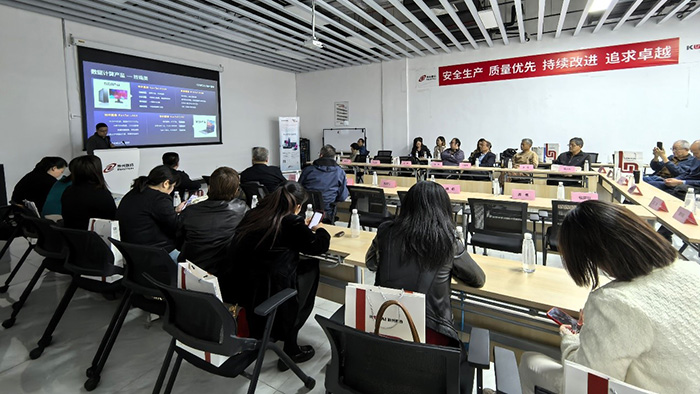 安徽省电气专业委员会专家团走进神州鲲泰合肥生产基地，共谋电气行业创新发展